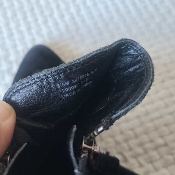 FRYE Black Suede Ankle Boots Women's Size 8.5 - Picture 15 of 15